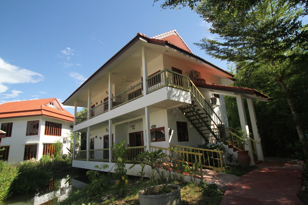 Jasmine Hills Lodge Doi Saket Exteriör bild