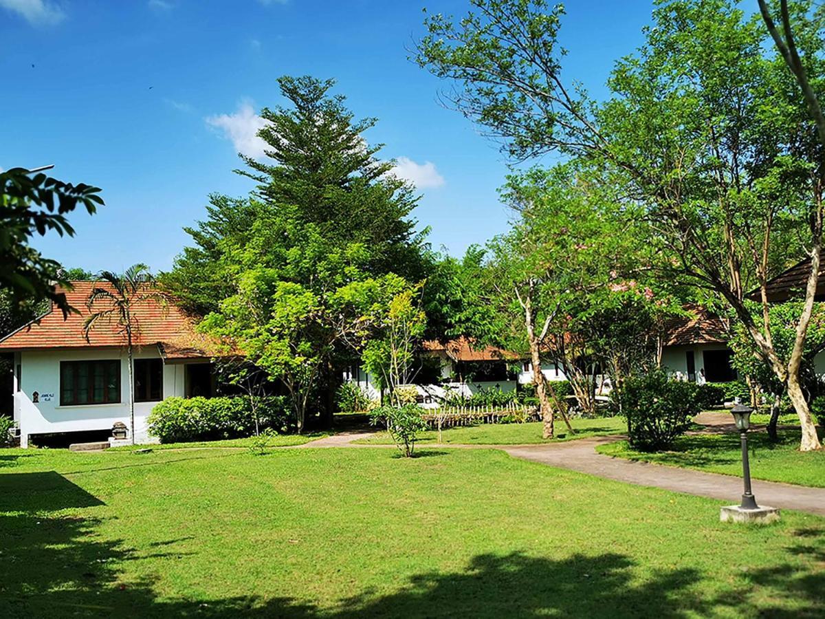 Jasmine Hills Lodge Doi Saket Exteriör bild