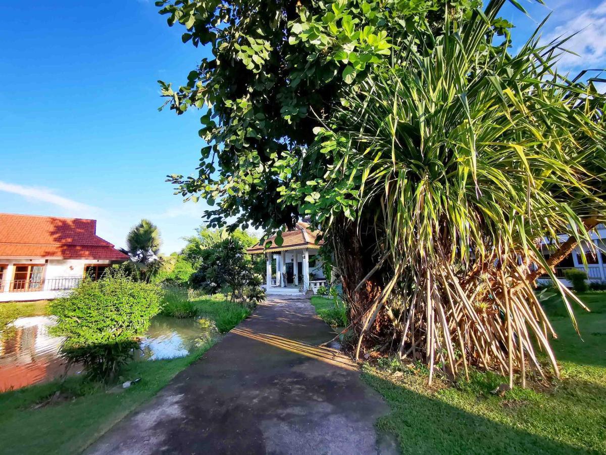 Jasmine Hills Lodge Doi Saket Exteriör bild
